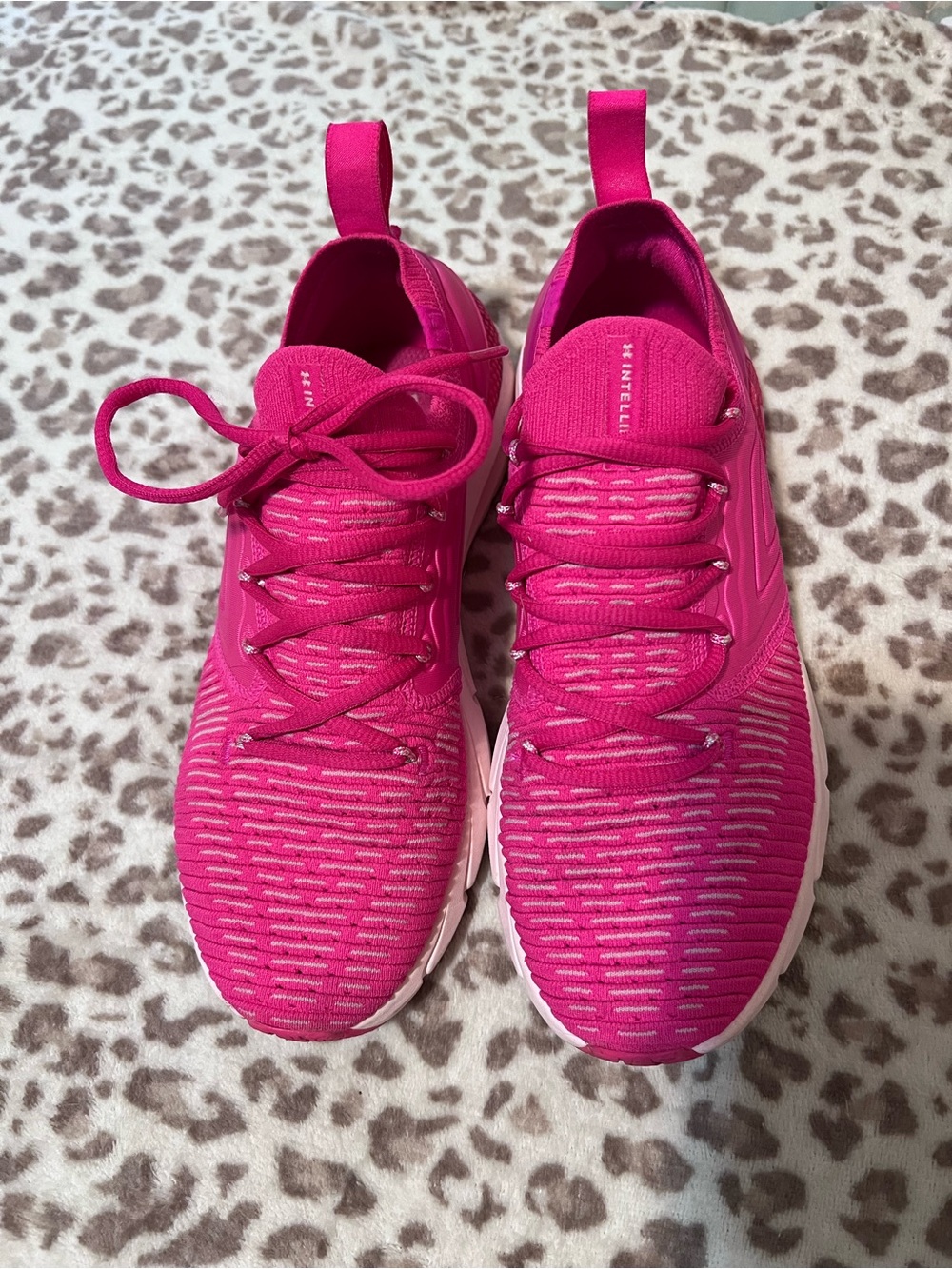 Under Armour HOVR Phantom 3 SE IntelliKnit Pink Running Shoes Women Size 9 - Picture 3 of 12